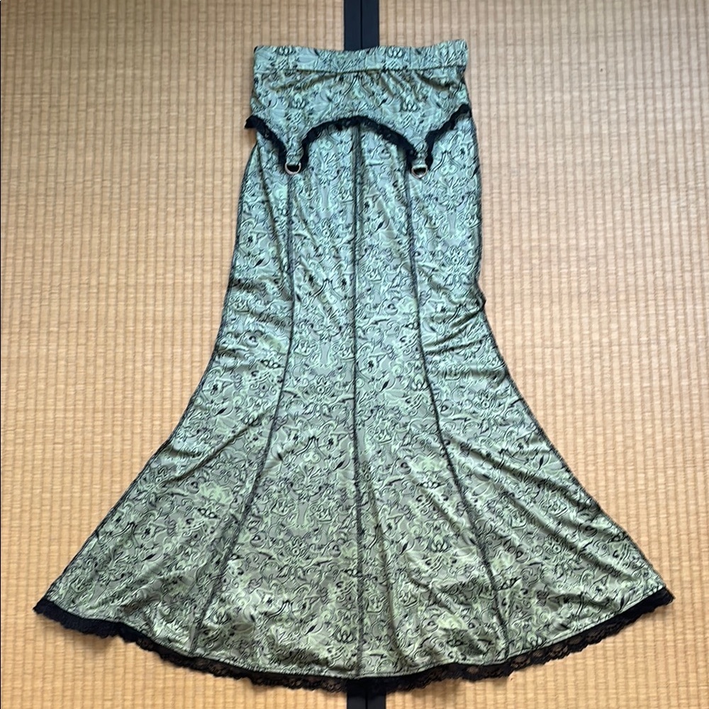 Elegant Green Patterned Skirt